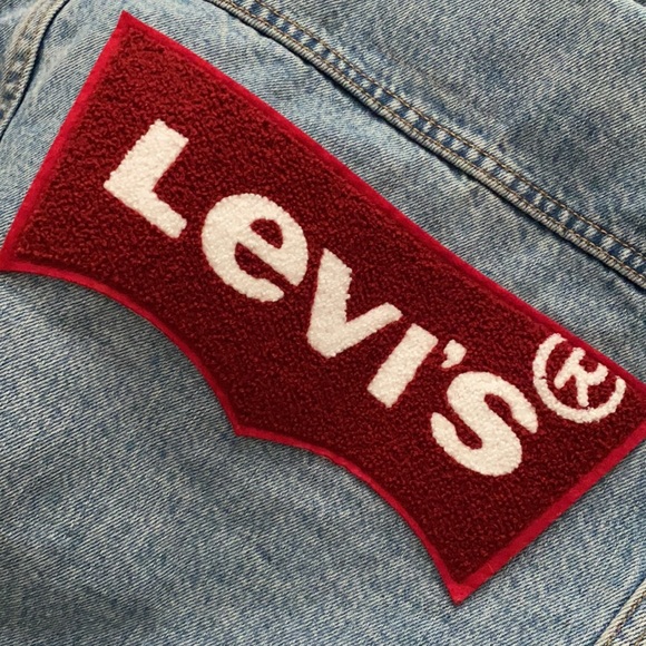 Levi’s Jean Jacket - Picture 4 of 4